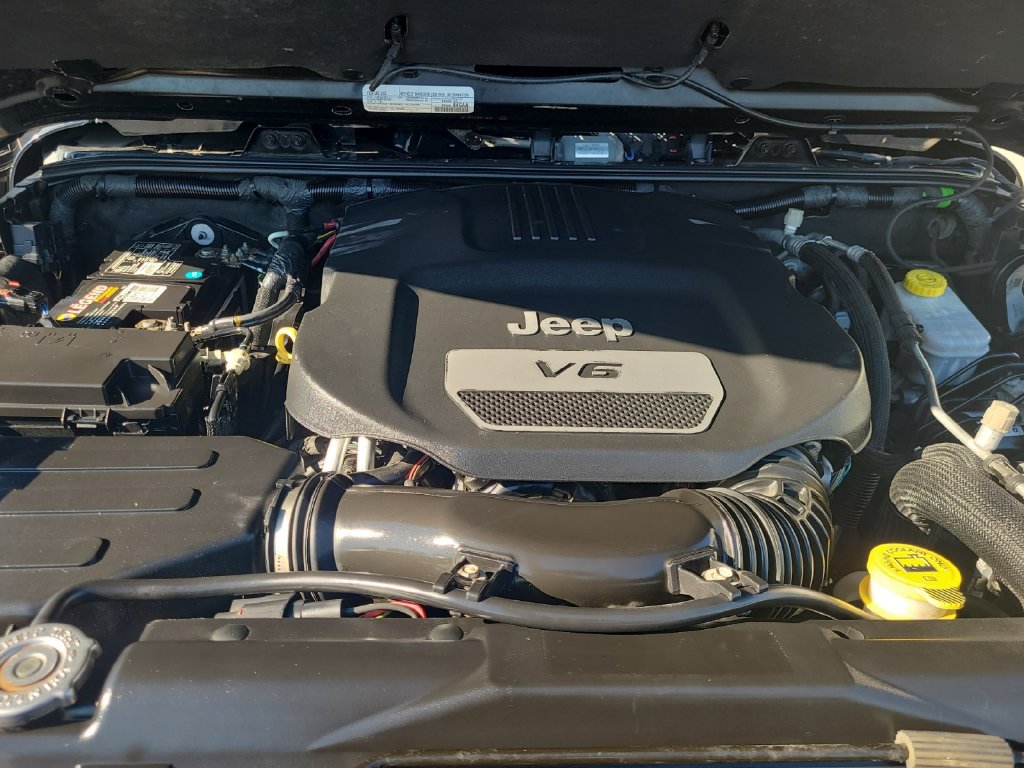 Used 2017 Jeep Wrangler Unlimited Rubicon AWD/4WD image 17