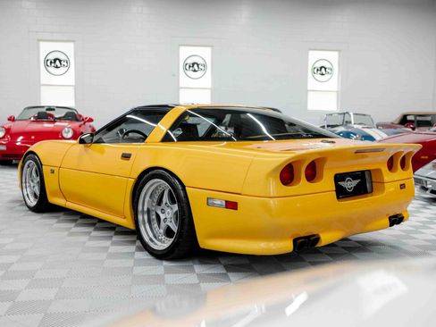 Used 1991 Chevrolet Corvette ZR-1 image 15