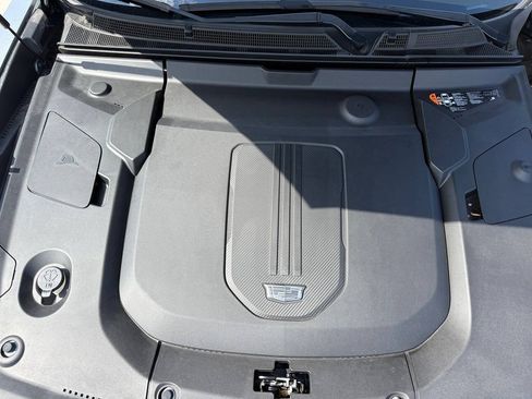 Used 2024 Cadillac Lyriq Sport AWD/4WD image 9