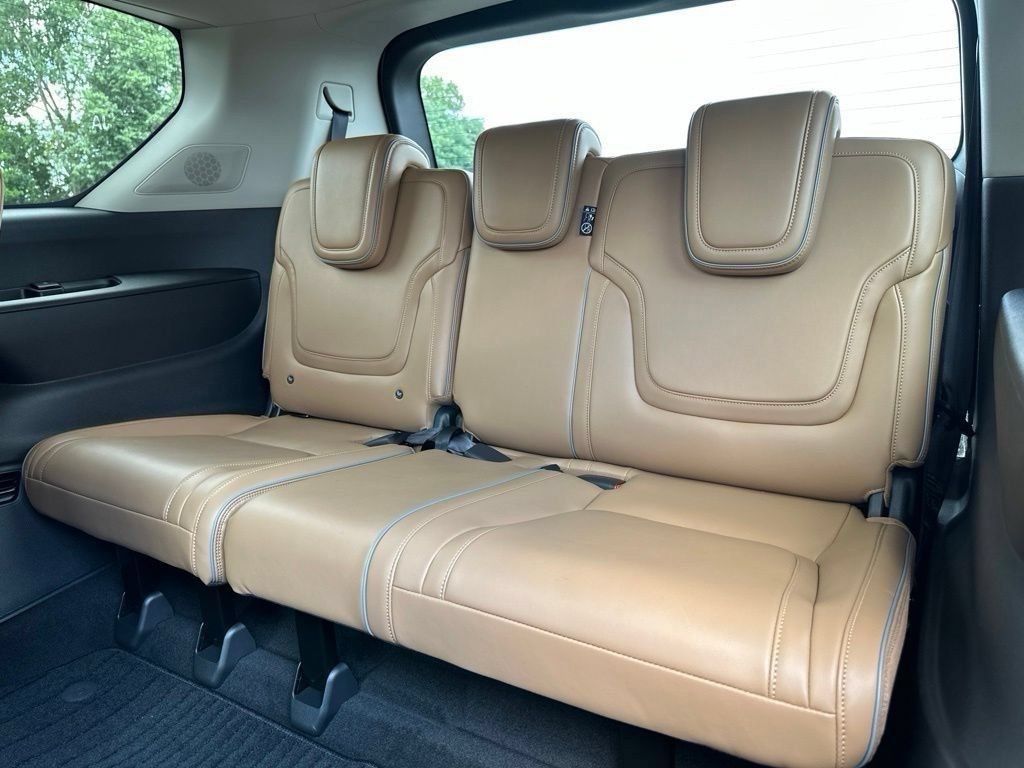New 2027 INFINITI QX80 Luxe w/ Cargo Package AWD/4WD image 26