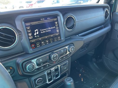 Used 2023 Jeep Gladiator Overland image 21