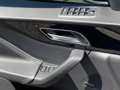 Used 2018 Jaguar F-PACE R-Sport AWD/4WD image 17
