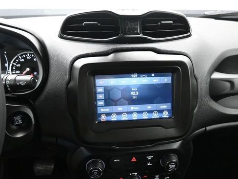 Used 2021 Jeep Renegade Sport image 28