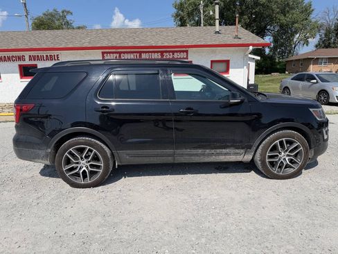 Used 2016 Ford Explorer Sport w/ Equipment Group 401A AWD/4WD image 2