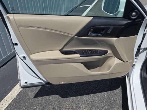 Used 2014 Honda Accord EX-L image 20