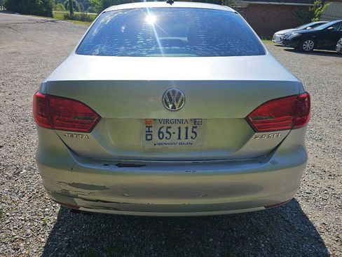 Used 2011 Volkswagen Jetta SEL FWD image 6