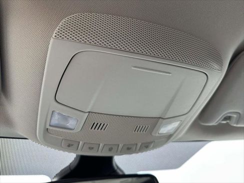 Used 2022 Ford Edge SEL w/ Sport Appearance Package image 31