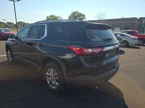 Used 2018 Chevrolet Traverse LT FWD image 2