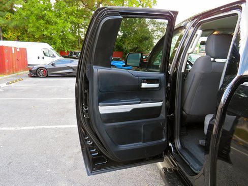 Used 2014 Toyota Tundra SR5 image 15