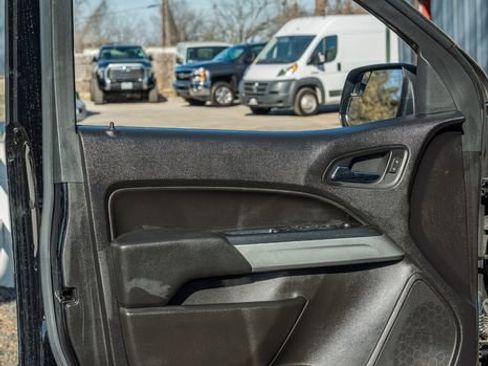 Used 2018 Chevrolet Colorado ZR2 image 17