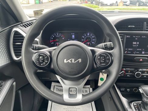 Used 2022 Kia Soul LX w/ Technology Package FWD image 23