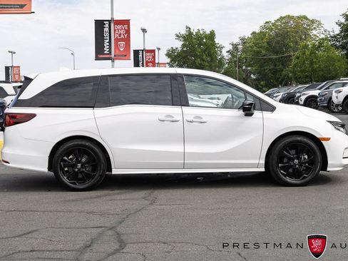 Used 2024 Honda Odyssey Sport image 20