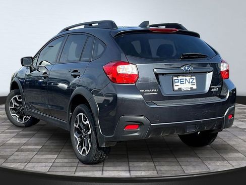 Used 2017 Subaru Crosstrek 2.0i Premium AWD/4WD image 4