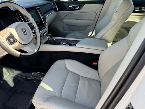 Used 2021 Volvo S60 T5 Momentum w/ Climate Package image 18