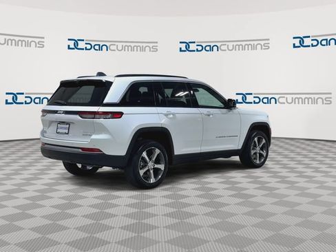 New 2026 Jeep Grand Cherokee Limited w/ Luxury Tech Group II AWD/4WD image 8