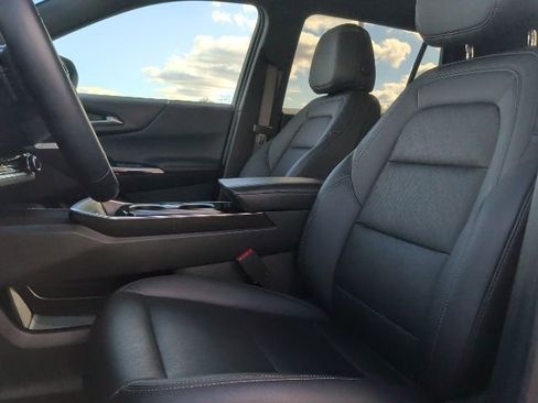 Certified 2025 Chevrolet Equinox LT w/ Convenience Package II image 15