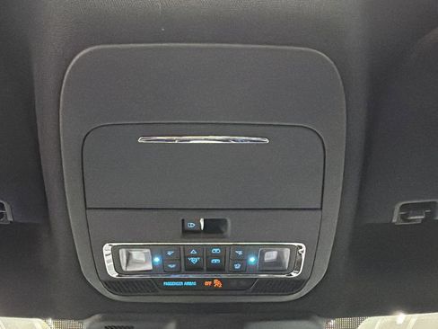 Used 2025 Ford F150 Lariat AWD/4WD image 34