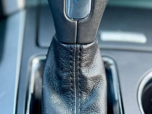 Used 2013 Ford Explorer XLT image 15