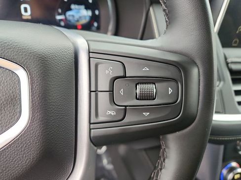 Used 2024 GMC Yukon SLT image 23