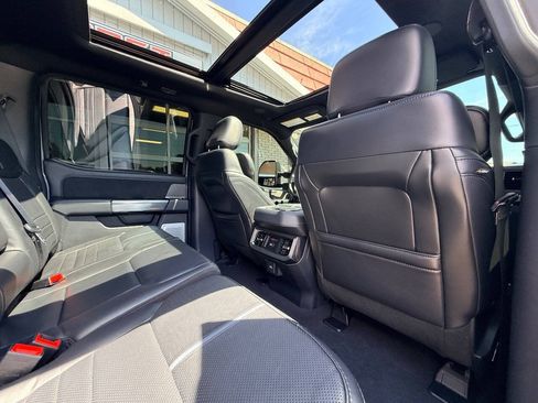 Used 2025 Ford F350 Platinum w/ FX4 Off-Road Package AWD/4WD image 40