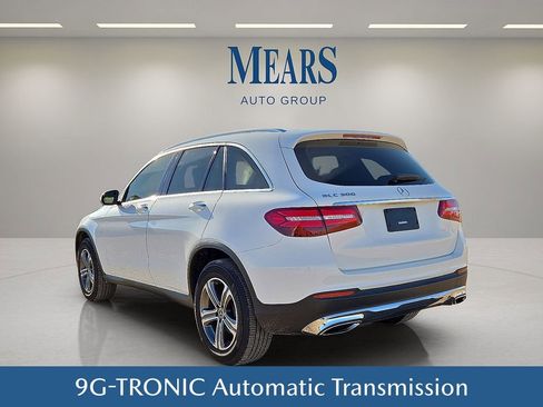 Used 2019 Mercedes-Benz GLC 300 w/ Premium Package image 4