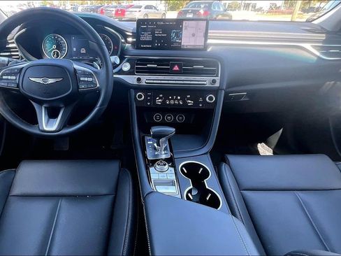 Used 2025 Genesis G70 2.5T image 7