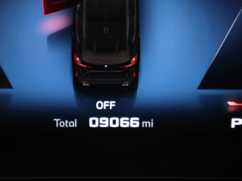 Used 2025 BMW X1 M35i w/ Premium Package image 36