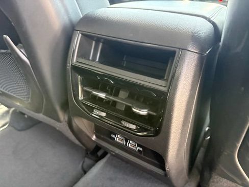 Used 2023 Jeep Grand Cherokee Laredo AWD/4WD image 24
