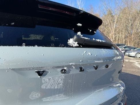 New 2026 Volvo XC40 B5 Ultra w/ Protection Package Premier image 27