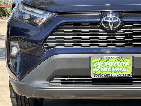 Used 2023 Toyota RAV4 XLE Premium image 8