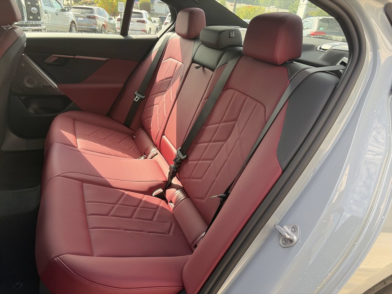 Used 2027 BMW 530i w/ M Sport Package RWD image 32