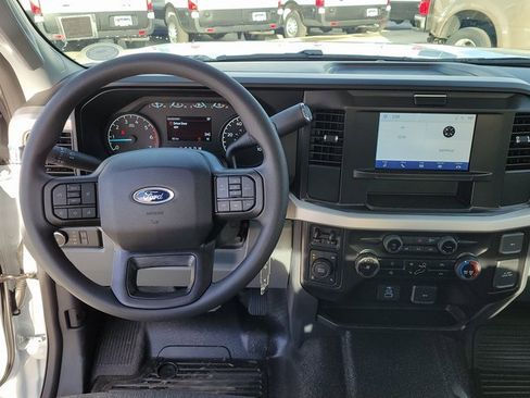 New 2026 Ford F250 XL w/ XL Chrome Package image 9