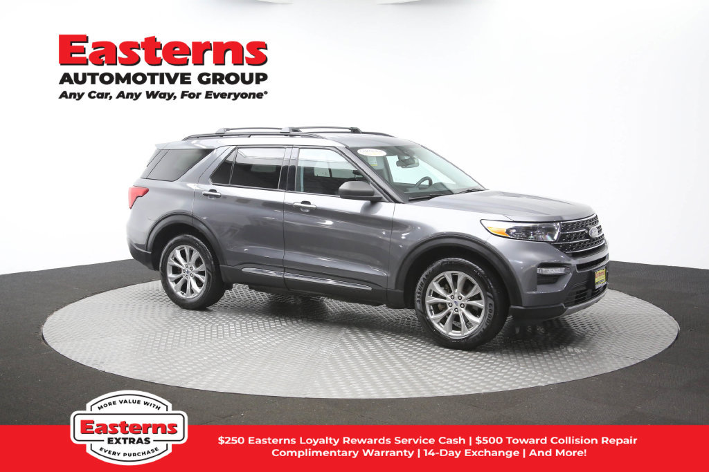Used 2023 Ford Explorer XLT w/ Equipment Group 202A AWD/4WD image 49