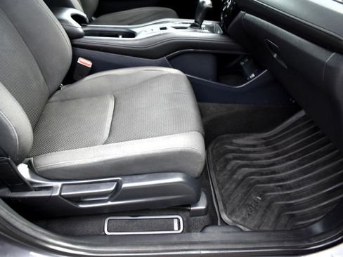 Used 2019 Honda HR-V Sport image 30