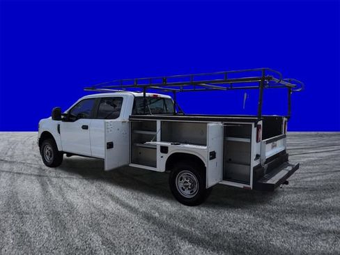 Used 2021 Ford F250 XL w/ Power Equipment Group AWD/4WD image 6