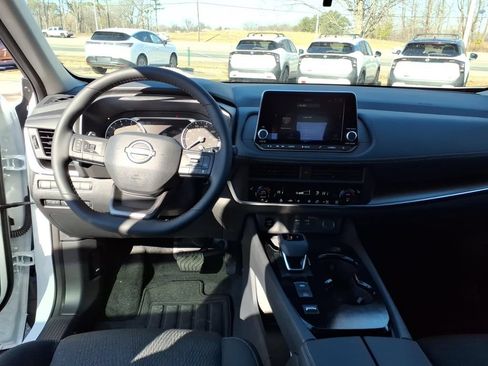 New 2026 Nissan Rogue SV w/ Cold Weather Package FWD image 9