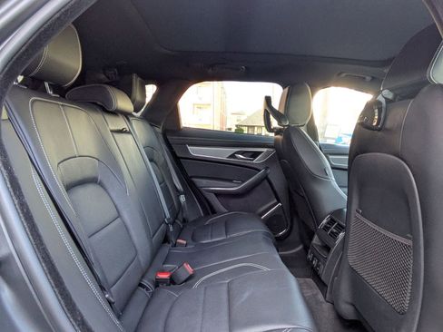 Used 2024 Jaguar F-PACE R-Dynamic S image 17