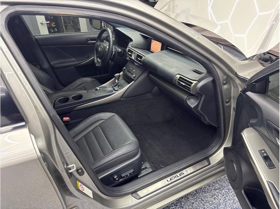 Used 2015 Lexus IS 250 w/ F-Sport Package RWD image 21