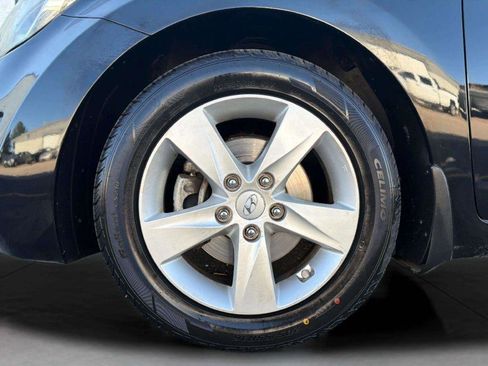 Used 2013 Hyundai Elantra GLS FWD image 26