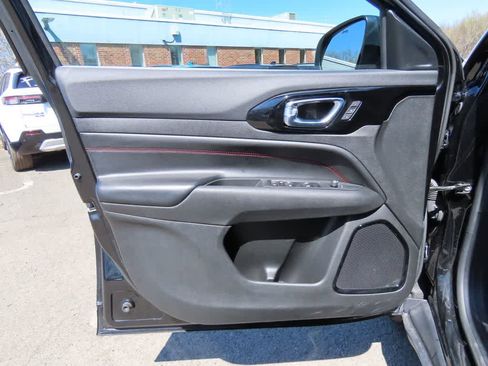 Used 2022 Jeep Compass Trailhawk w/ Trailhawk Elite Group image 17