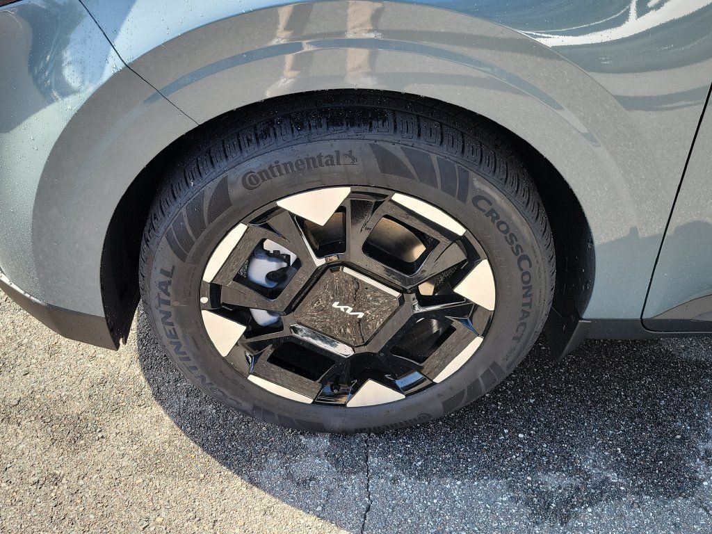 New 2027 Kia Carnival EX FWD image 37