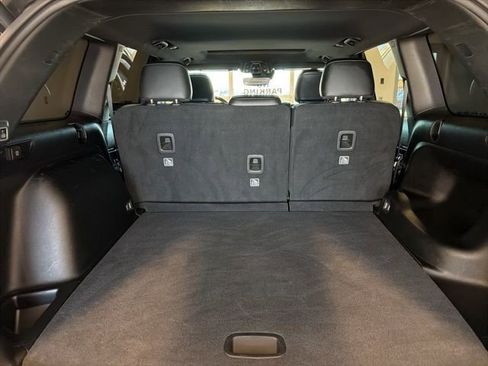 Used 2023 Jeep Grand Cherokee Altitude image 17