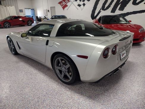 Used 2007 Chevrolet Corvette Coupe w/ Preferred Equipment Group RWD image 7