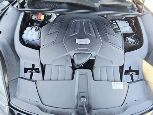 Used 2019 Porsche Cayenne AWD/4WD image 17