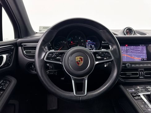 Used 2021 Porsche Macan AWD/4WD image 31