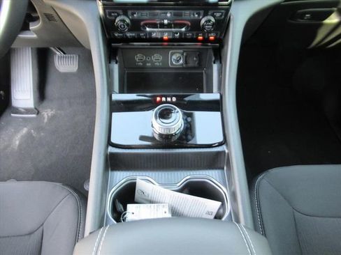 New 2025 Jeep Grand Cherokee L Laredo w/ Luxury Tech Group I image 22