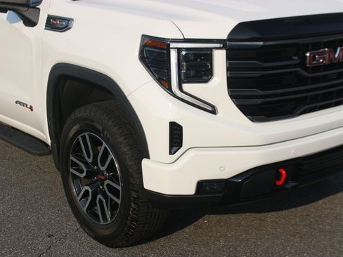 Used 2026 GMC Sierra 1500 AT4 w/ AT4 Premium Package AWD/4WD image 9