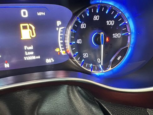 Used 2019 Chrysler Pacifica Limited FWD image 18