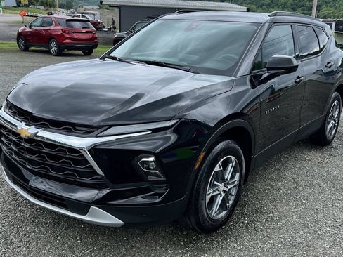 Used 2024 Chevrolet Blazer LT w/ Convenience Package FWD image 2