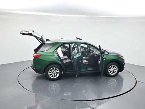 Used 2018 Chevrolet Equinox LS image 45